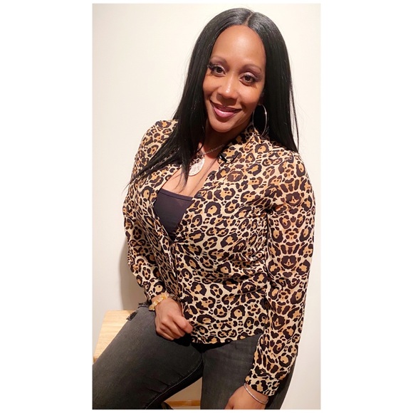 H&M Tops - H & M Divided Leopard top